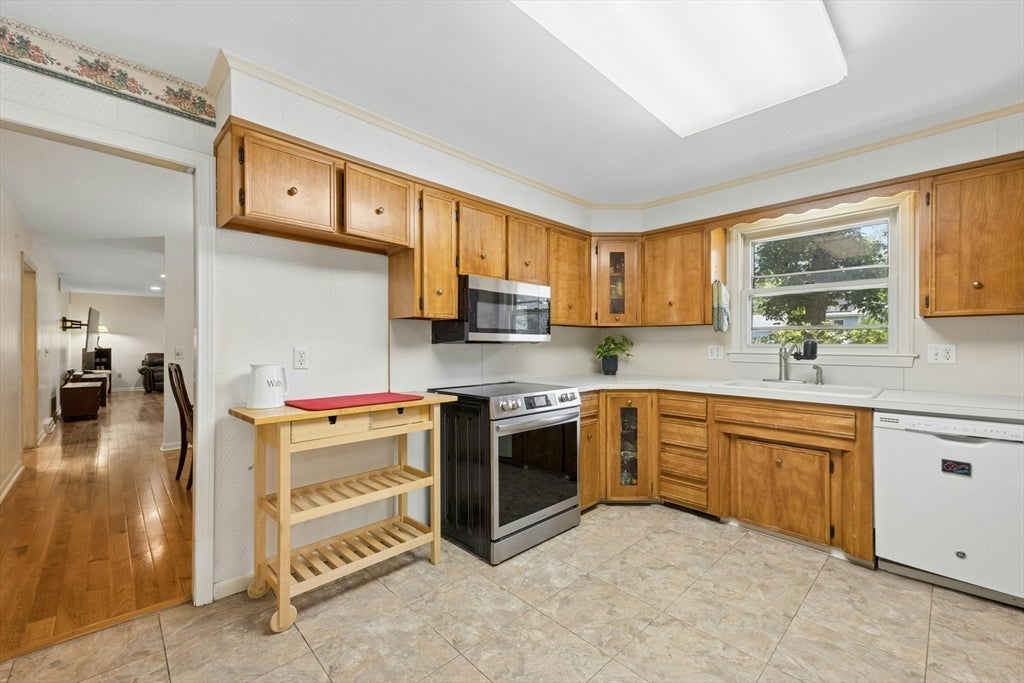 19 Hickory Drive, Worcester, MA, 19 Hickory Drive, Worcester, MA Photo #10
