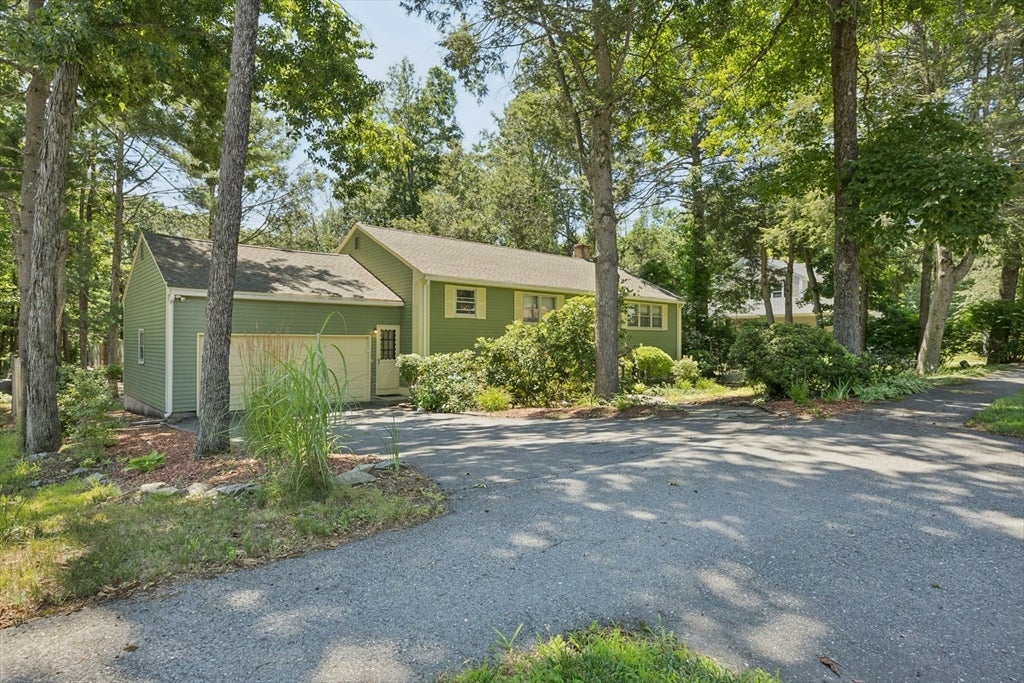 19 Hickory Drive, Worcester, MA, 19 Hickory Drive, Worcester, MA Photo #2