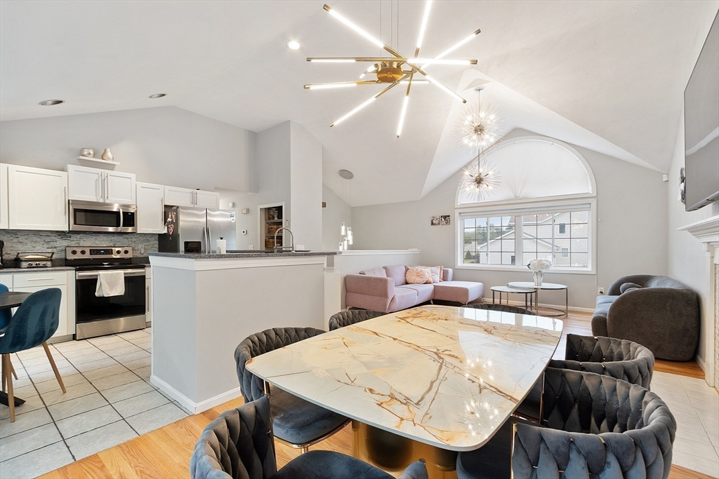 2 Pinebrook Ln