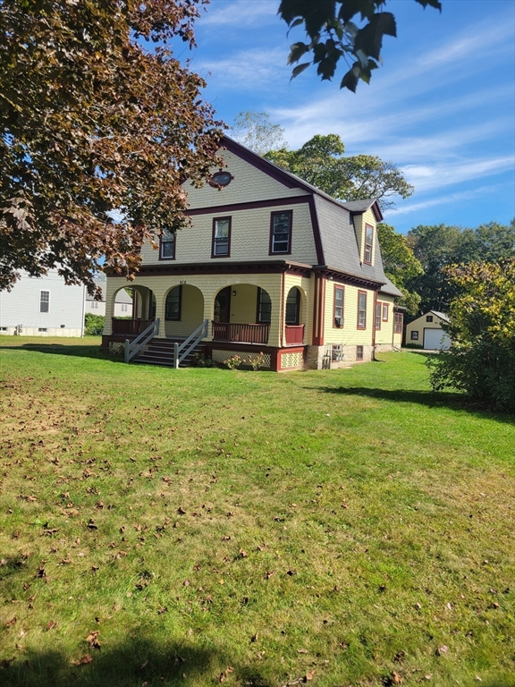 818 Hathaway Rd