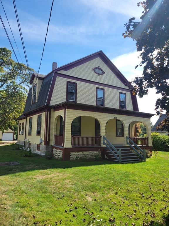 818 Hathaway Rd