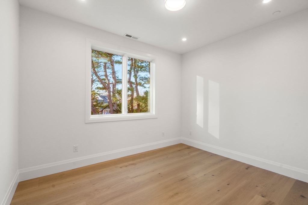 956 Walnut Street #7, Newton, MA Photo #22