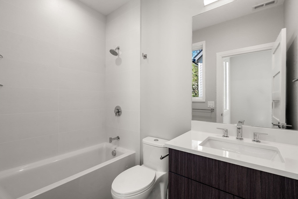 956 Walnut Street #7, Newton, MA Photo #21