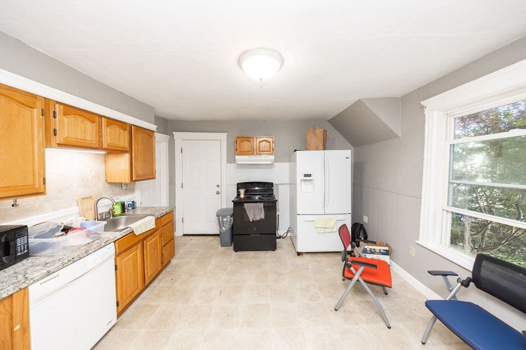120 Southgate St, Worcester, MA, 120 Southgate St, Worcester, MA Photo #26