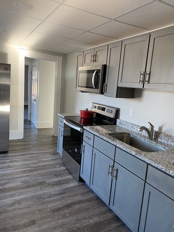 556 Center St 2