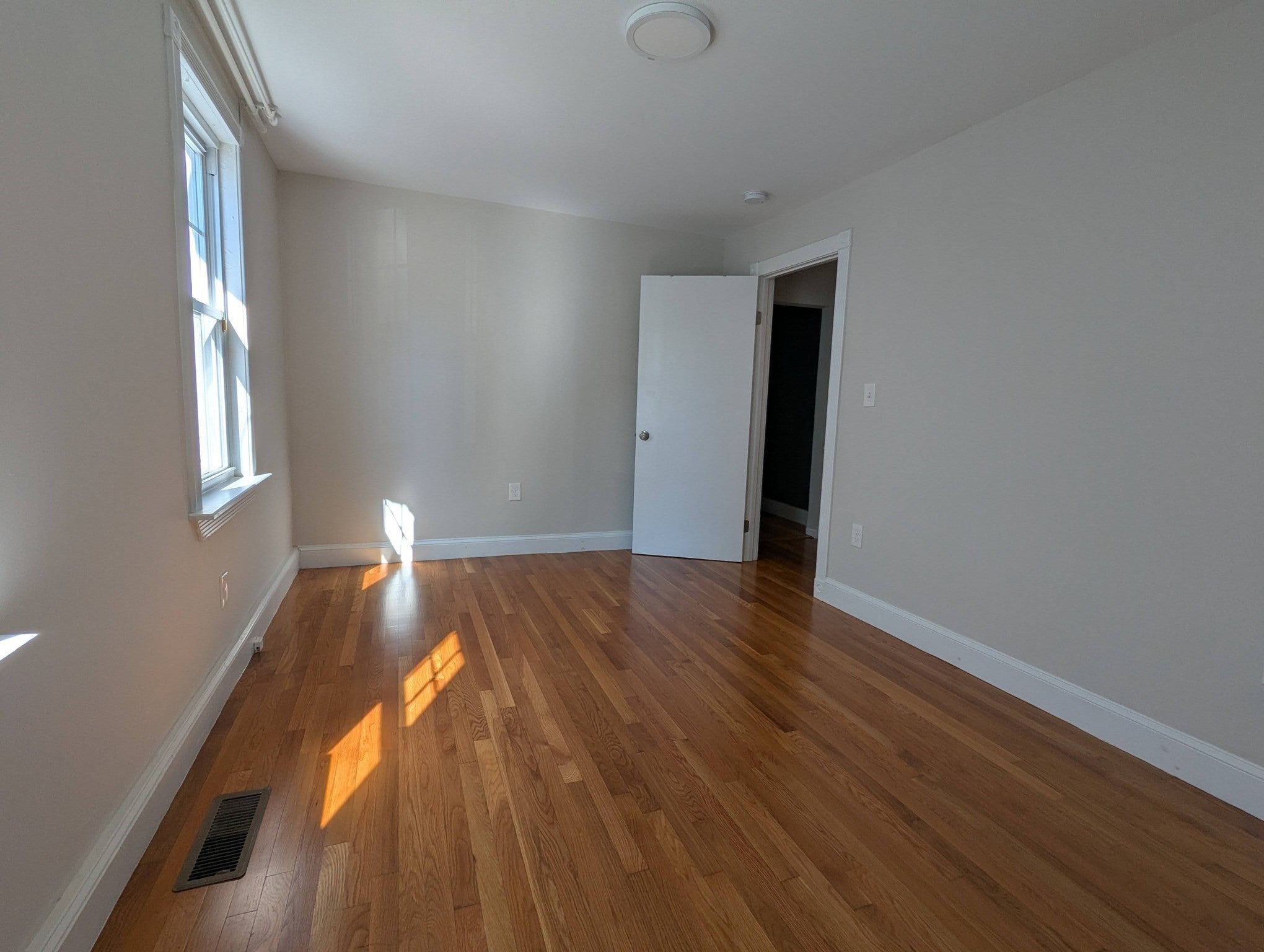 243 Appleton St, Lowell, MA, 243 Appleton St, Lowell, MA Photo #20