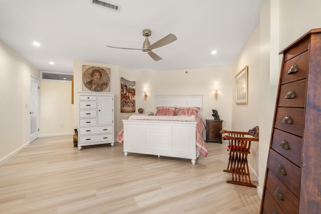 1 Seal Harbor Rd #300, Winthrop, MA Photo #12