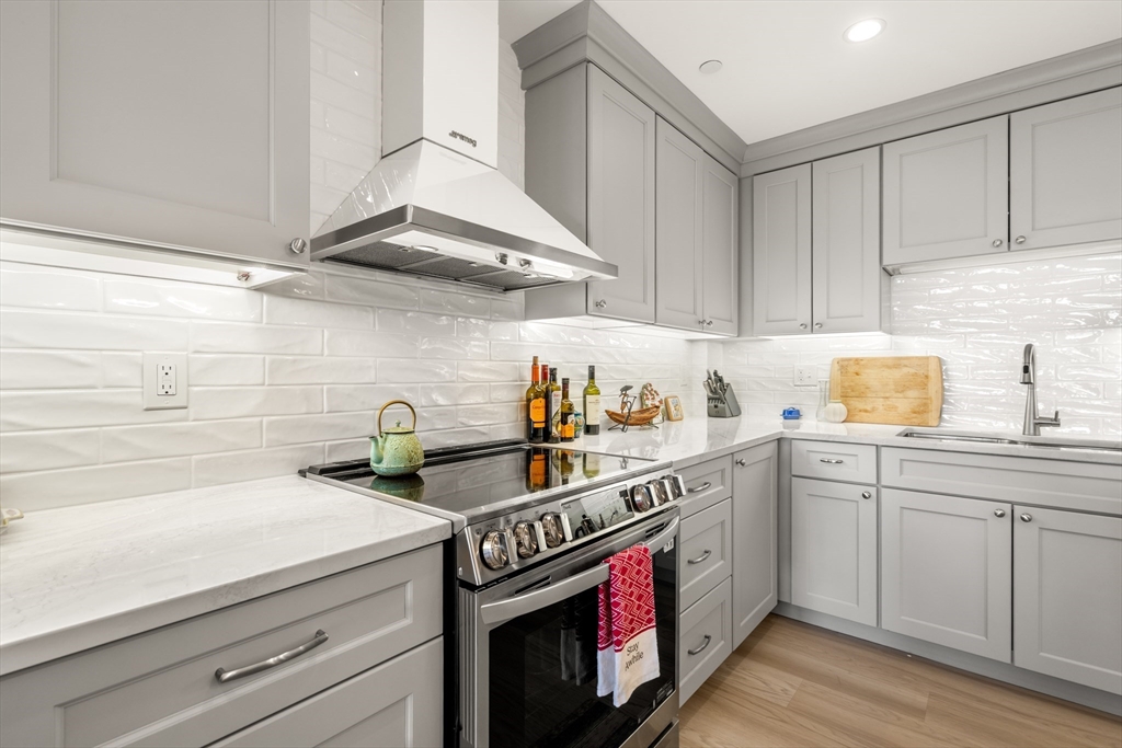 1 Seal Harbor Rd #300, Winthrop, MA Photo #2