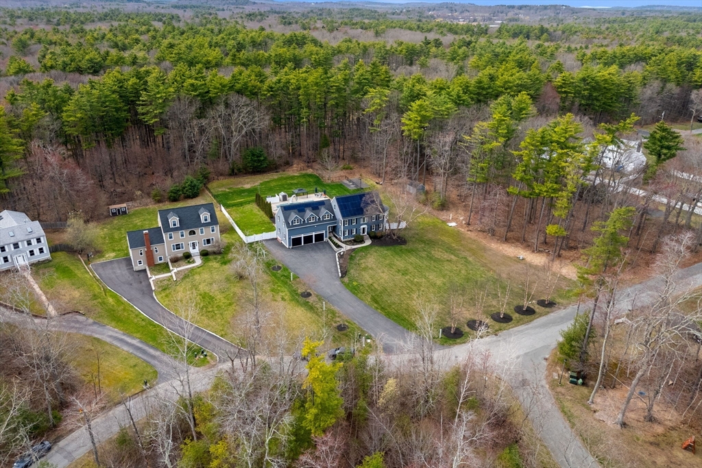8 Palis Dr