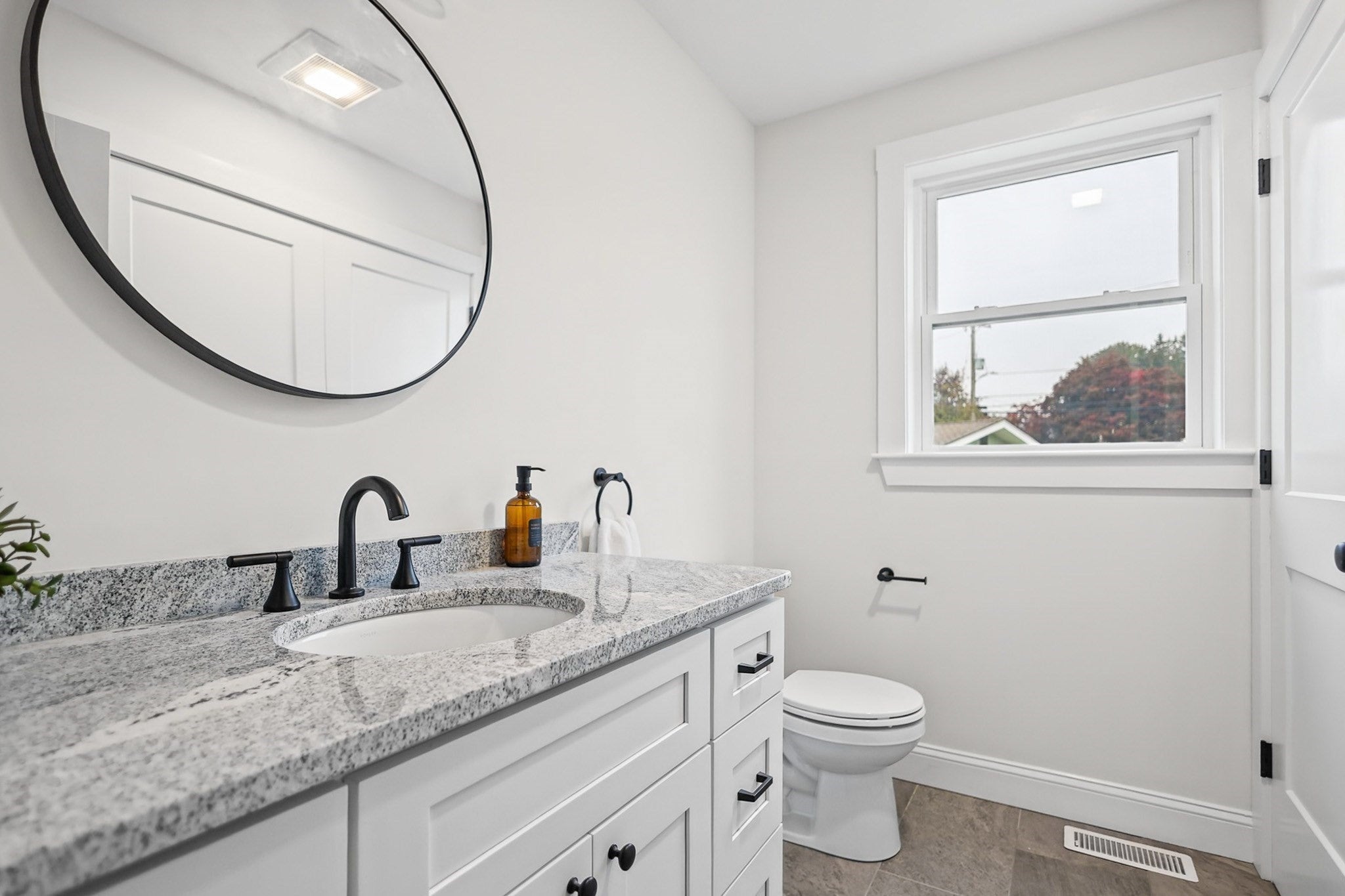 11 Bennington St, Haverhill, MA, 11 Bennington St, Haverhill, MA Photo #17
