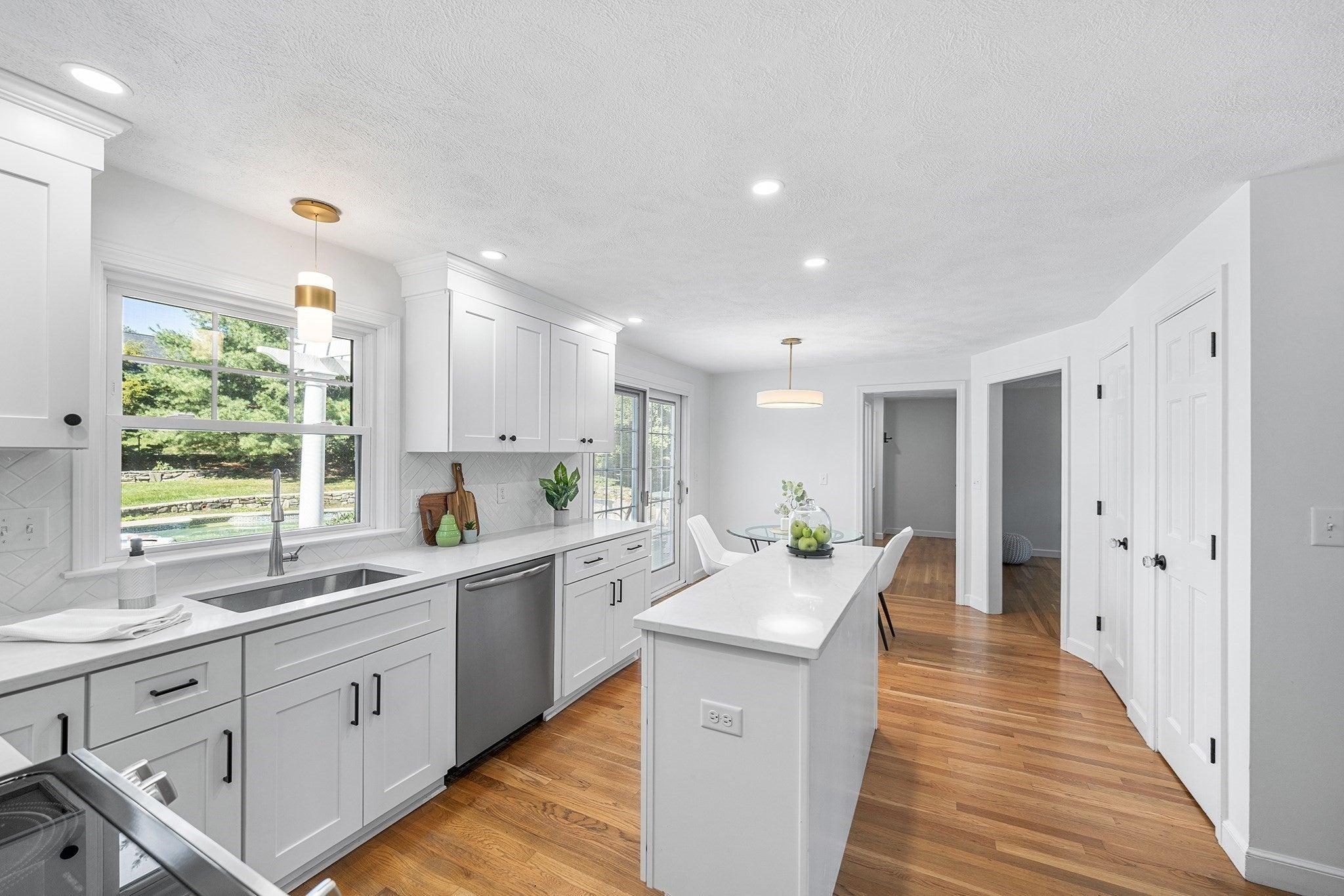 8 Lantern Ln