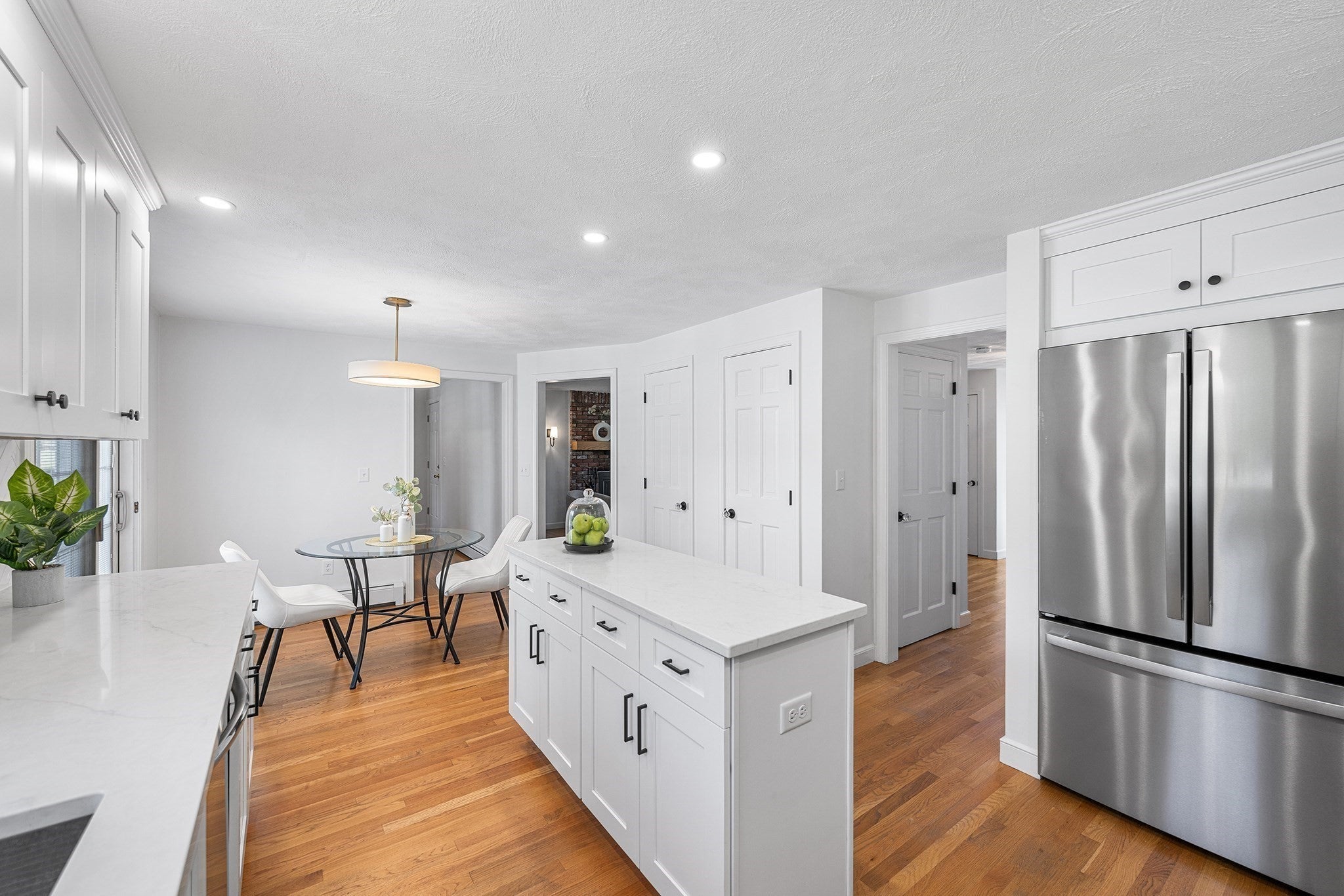8 Lantern Ln