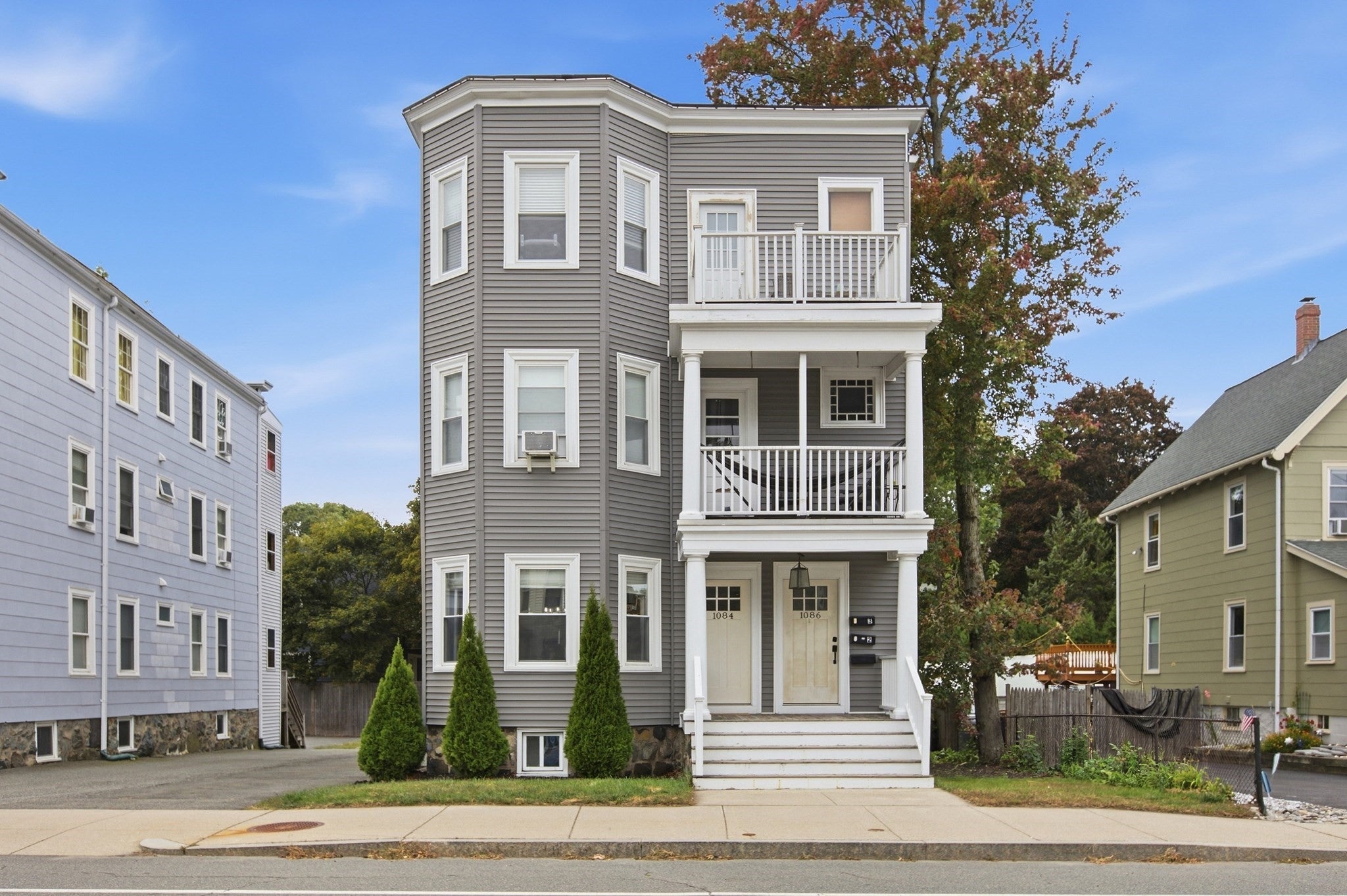Photo of 1084 Main Street, Melrose, MA