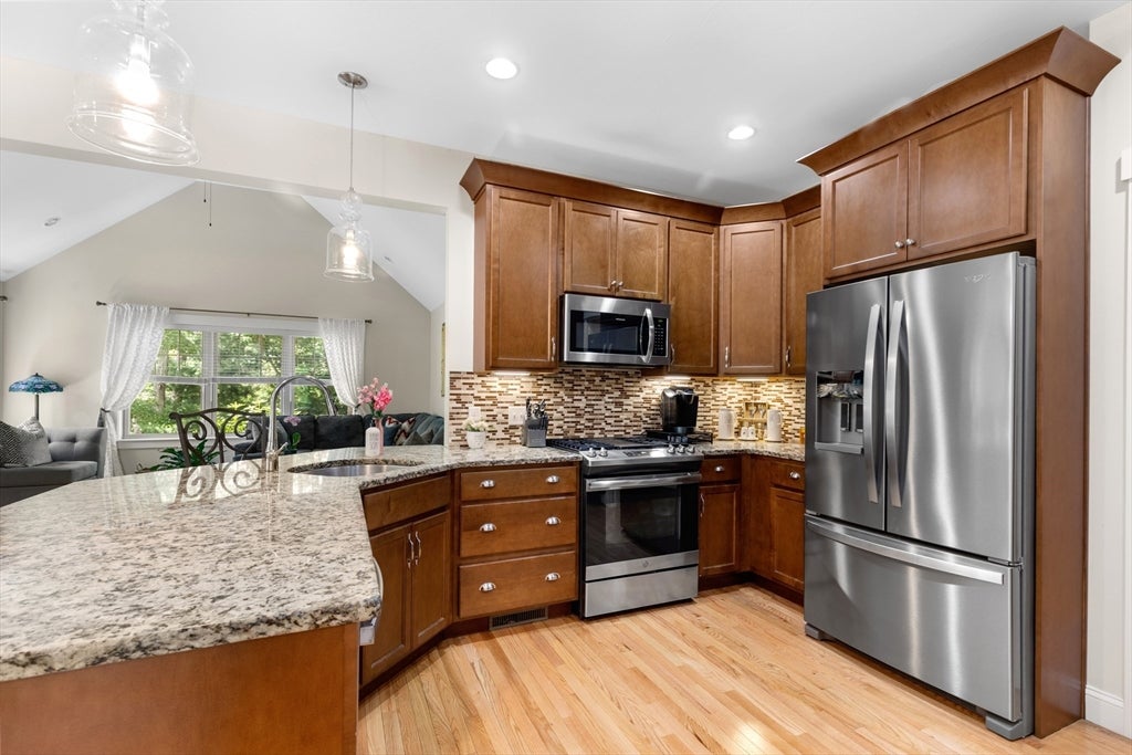 15 Southview Way, Plymouth, MA, 15 Southview Way, Plymouth, MA Photo #4