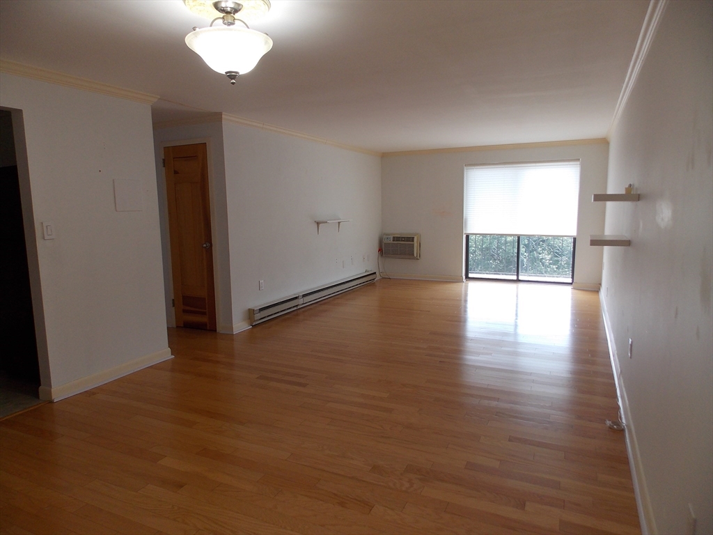 1321 Worcester Rd 608