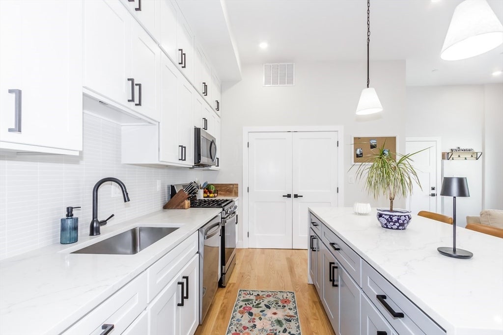 152 Marion Street #3, Boston, MA, 152 Marion Street #3, Boston, MA Photo #8