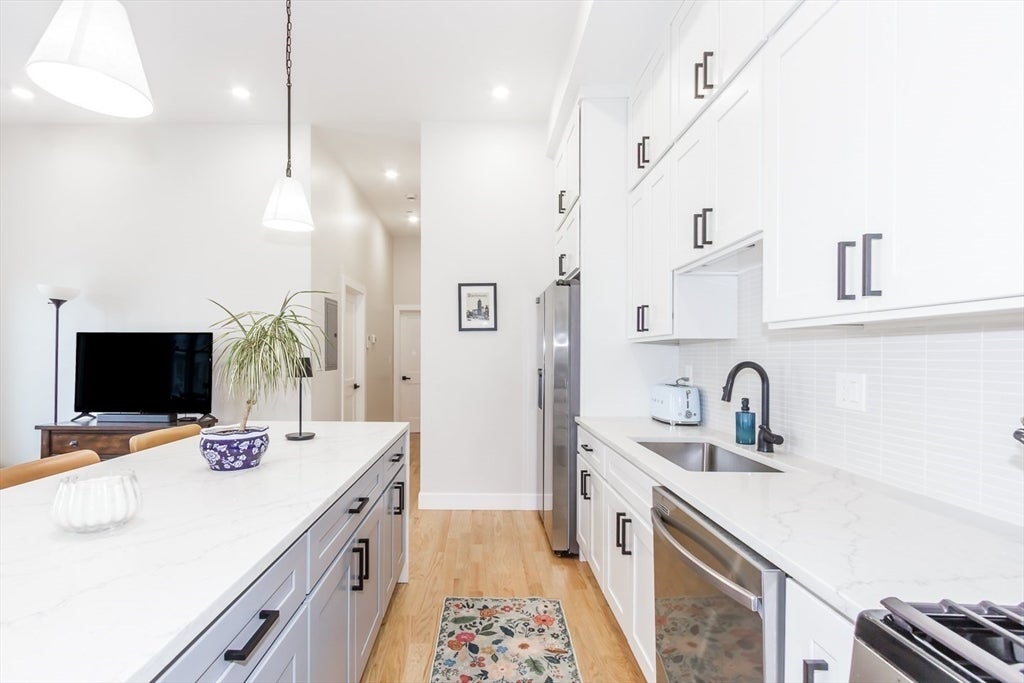 152 Marion Street #3, Boston, MA, 152 Marion Street #3, Boston, MA Photo #10
