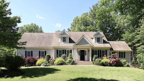 Photo of 831 Mayflower St, Duxbury, MA 02332 (MLS # 73537003)