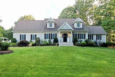 Photo of 831 Mayflower St, Duxbury, MA 02332 (MLS # 73537003)