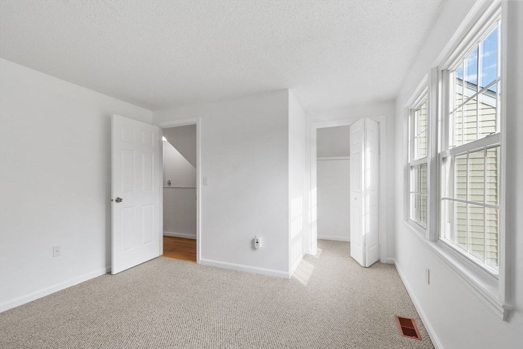 2701 Forest Park Drive #2701, Auburn, MA, 2701 Forest Park Drive #2701, Auburn, MA Photo #17