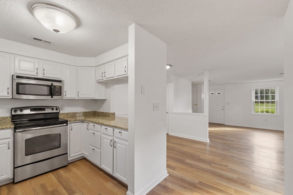 2701 Forest Park Drive #2701, Auburn, MA, 2701 Forest Park Drive #2701, Auburn, MA Photo #7