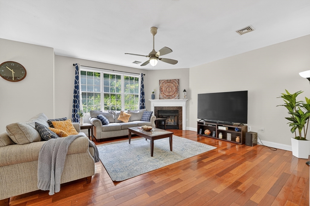 15 Evergreen Cir 15