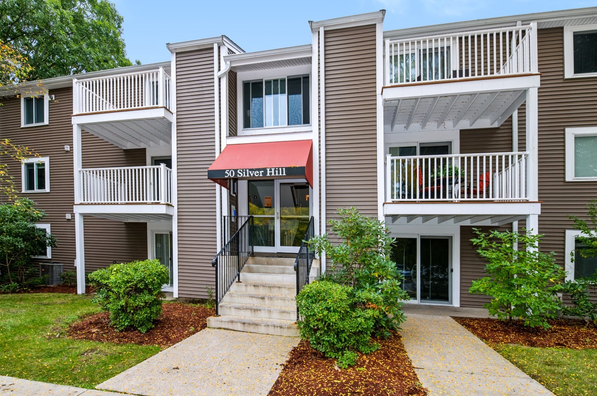 Photo of 50 Silver Hill Ln, Natick, MA