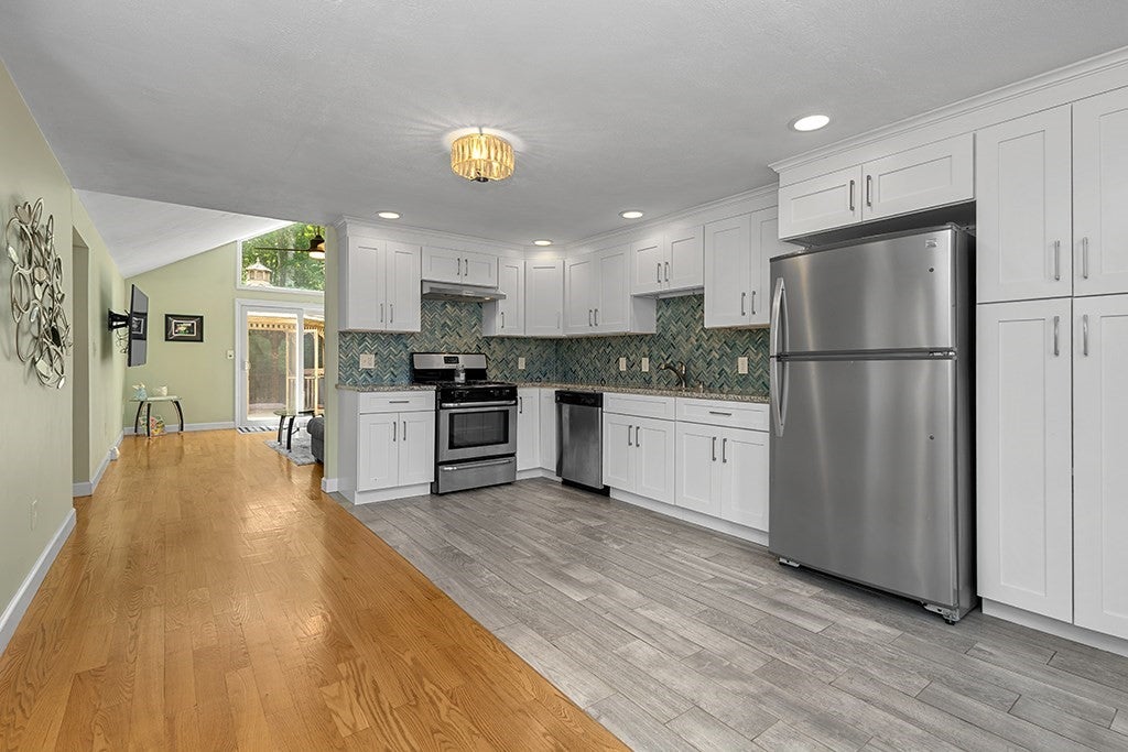 31 Acorn Dr #31, Randolph, MA, 31 Acorn Dr #31, Randolph, MA Photo #5
