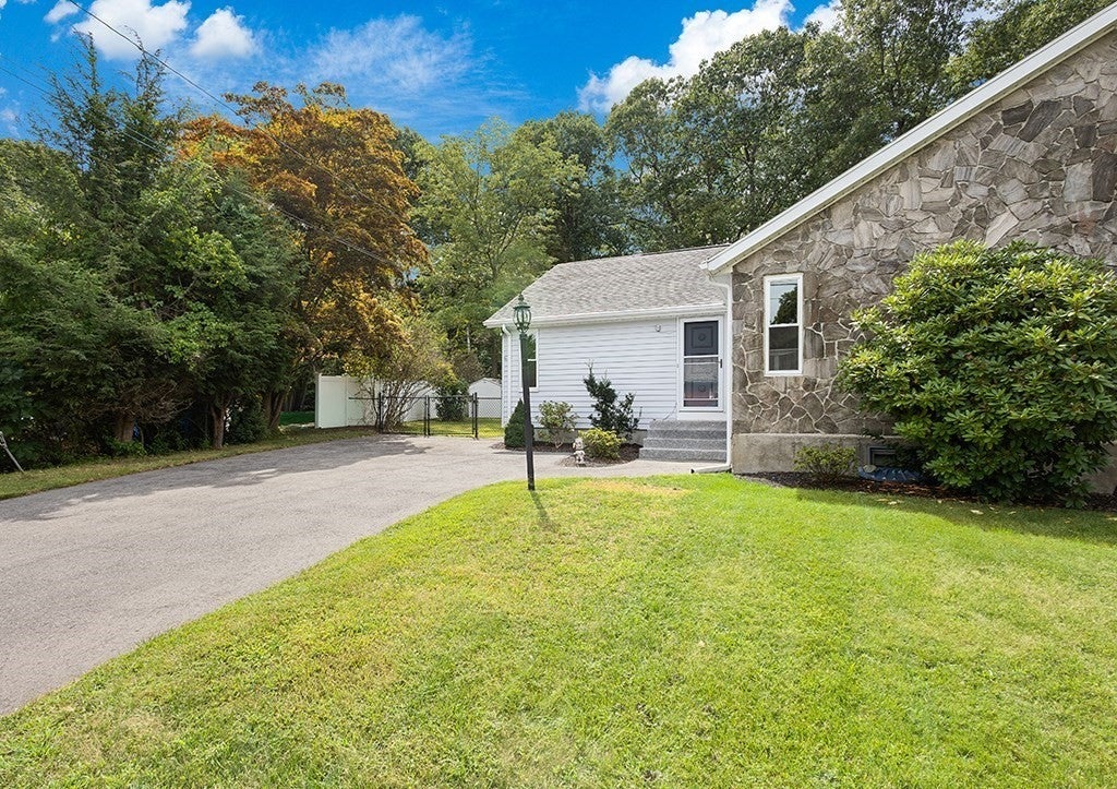 31 Acorn Dr #31, Randolph, MA, 31 Acorn Dr #31, Randolph, MA Photo #4