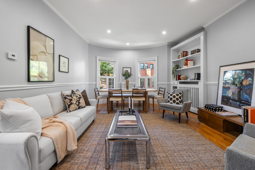 221 West Springfield St 3