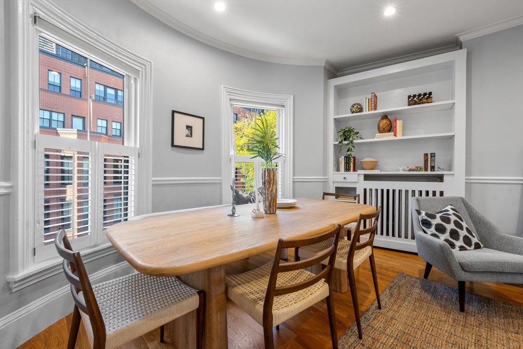 221 West Springfield St 3