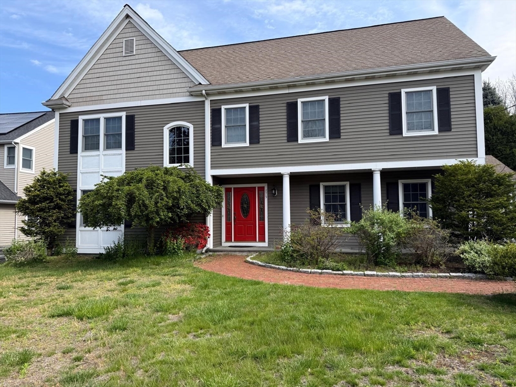 Click for 775 Lincoln St, Waltham, MA slideshow