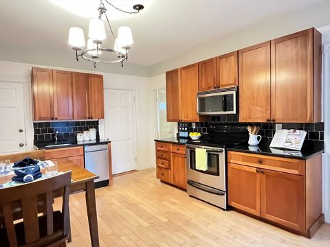 Photo of 128 Chestnut St #1, Brookline, MA 02445 (MLS # 73439527)