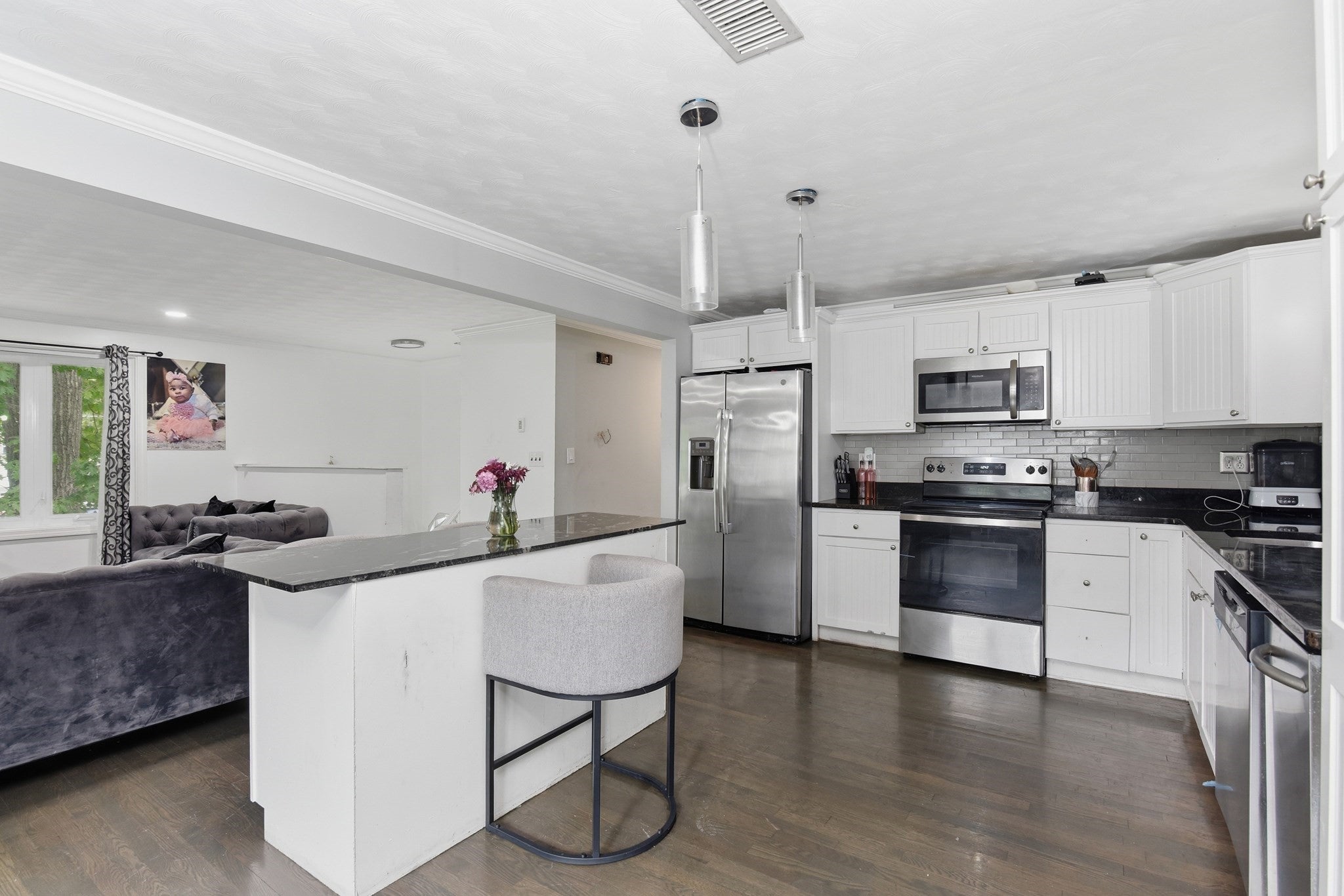 54 Michael Dr