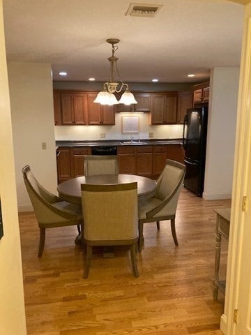 7 Crescent Way 307