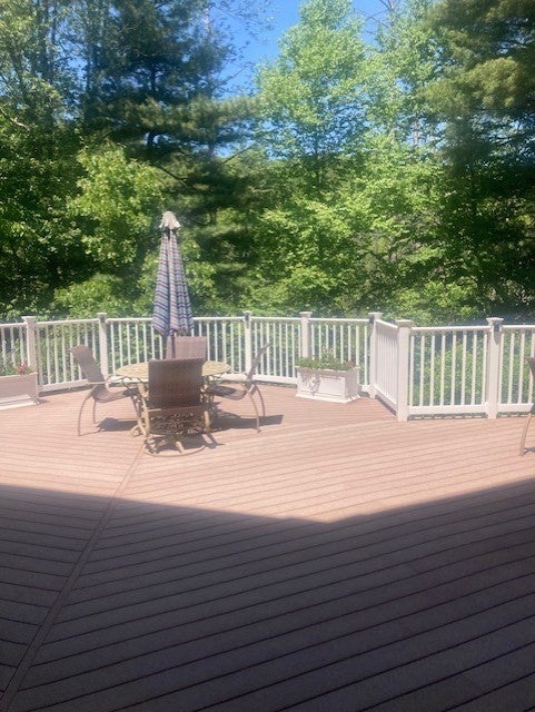 7 Crescent Way 307