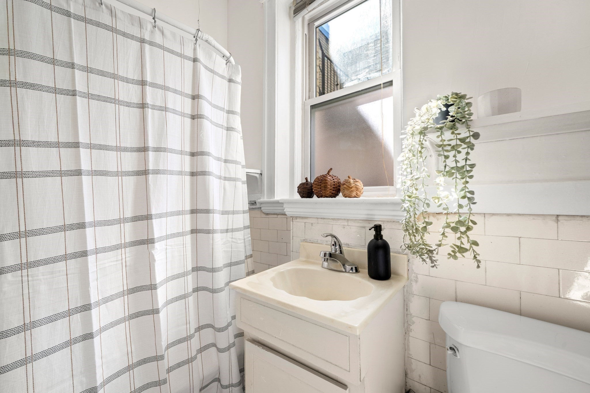 1840 Commonwealth Ave #8, Boston, MA Photo #12