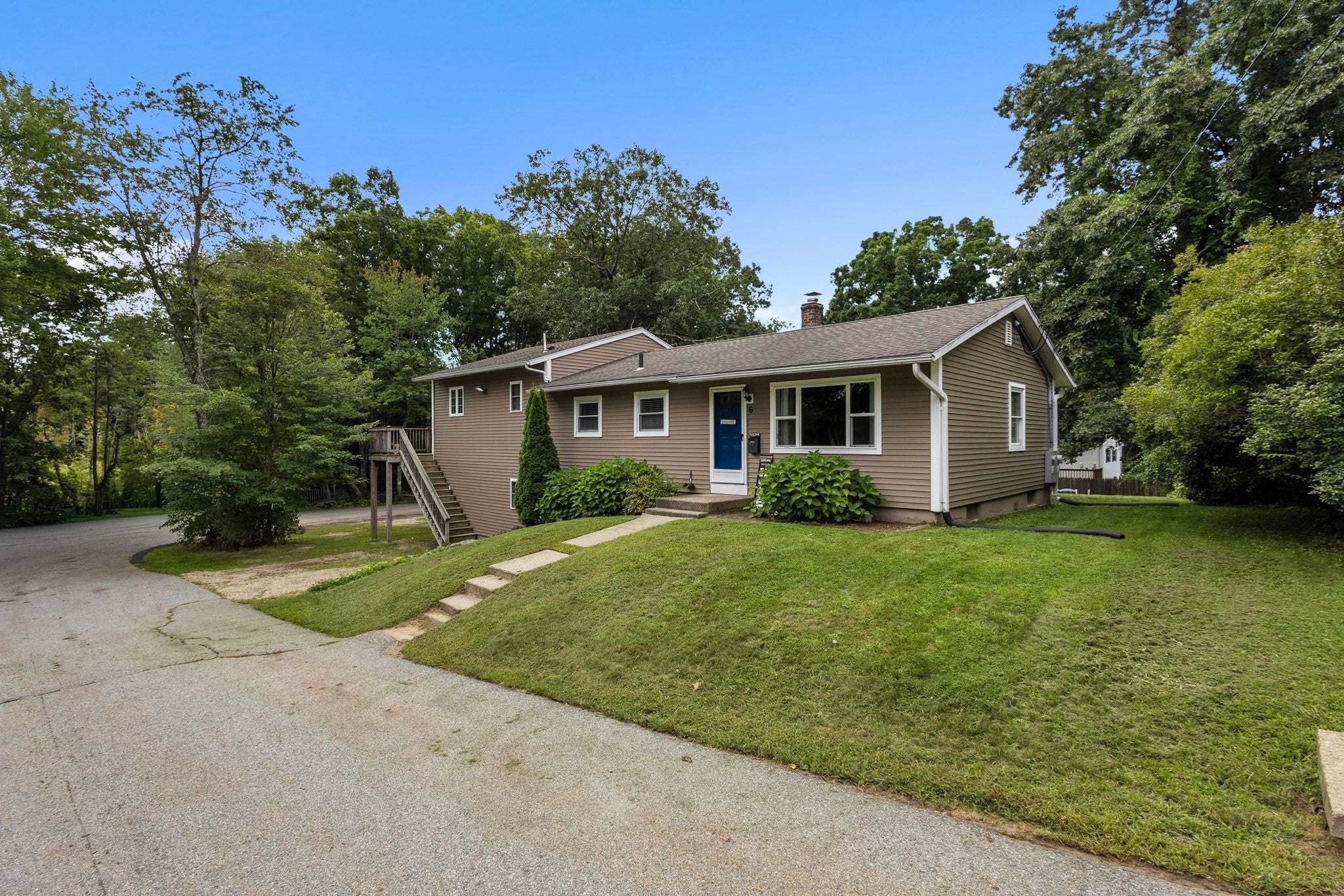 6 Pitcairn Ave, Leicester, MA Photo #1
