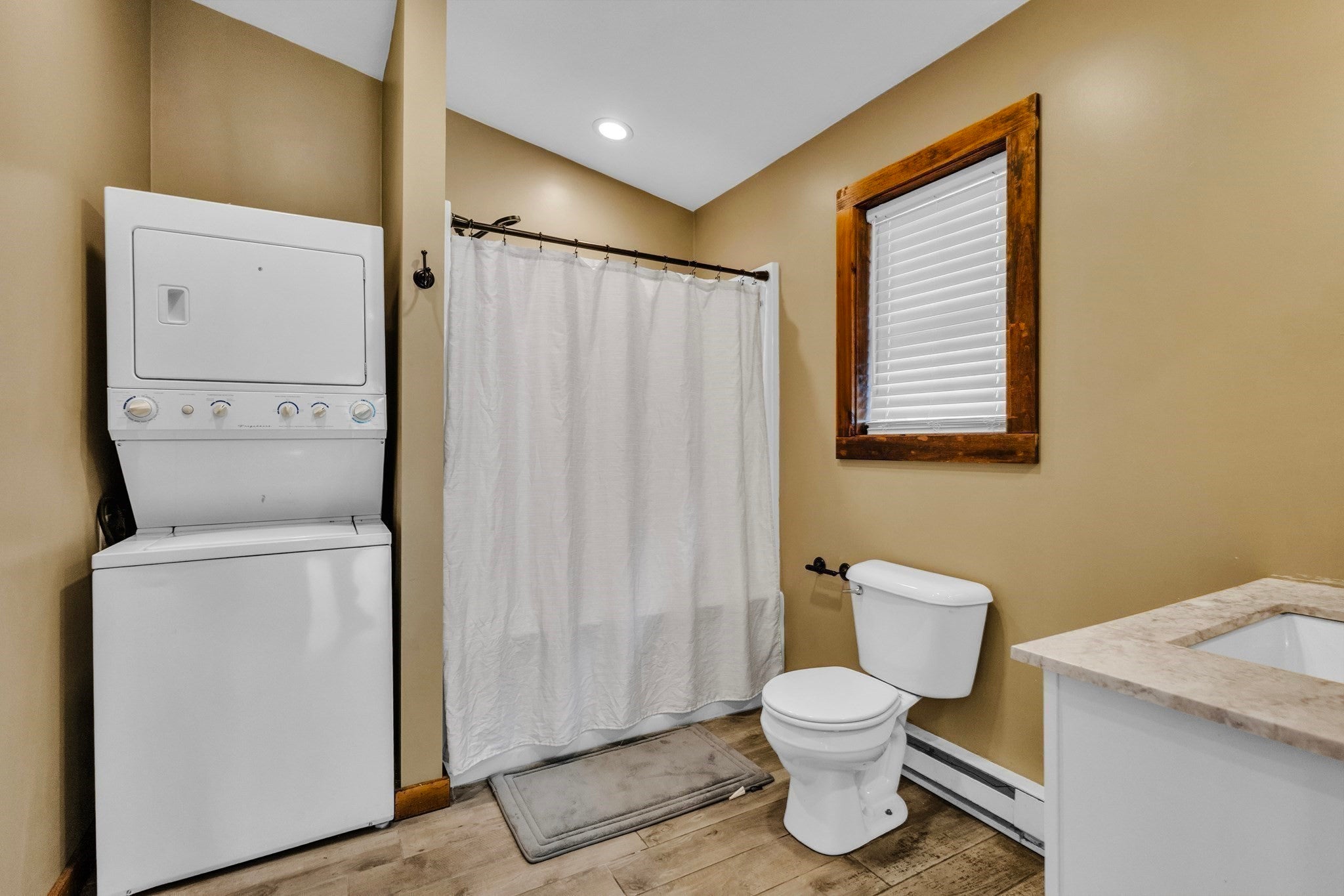 6 Pitcairn Ave, Leicester, MA Photo #12
