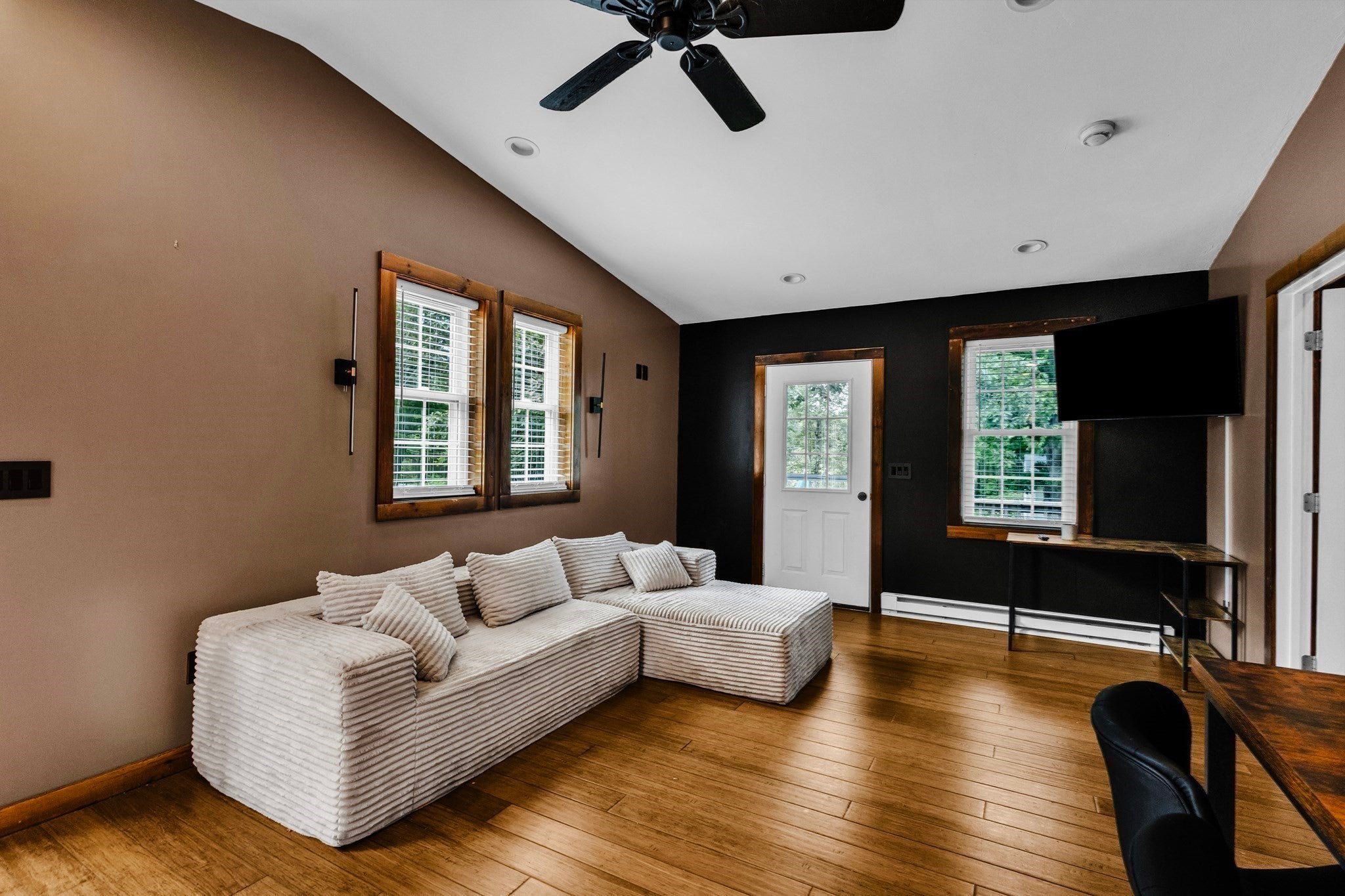 6 Pitcairn Ave, Leicester, MA Photo #9