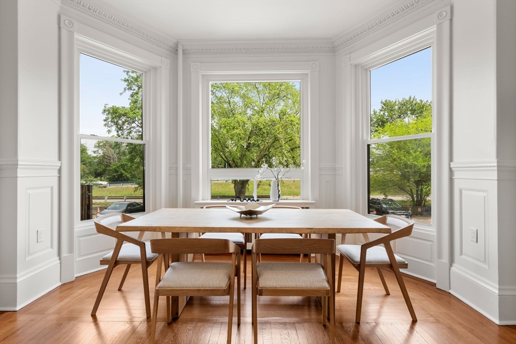 31 Bay State Road 1