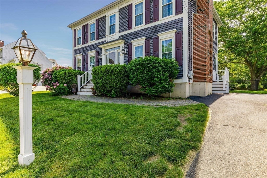 54 Old Merrill St