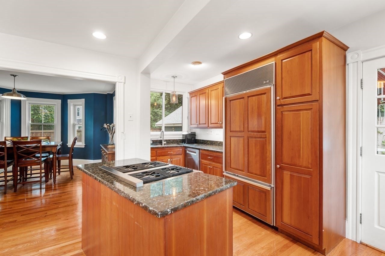 28 River Road, Weston, MA, 28 River Road, Weston, MA Photo #7