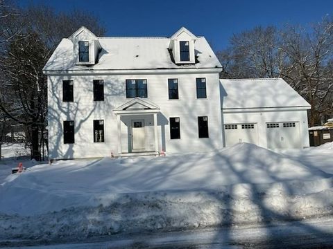 123 Center St Raynham MA 02767