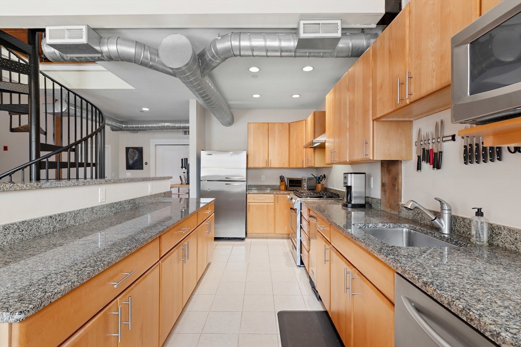 4 Powder Mill Sq 107