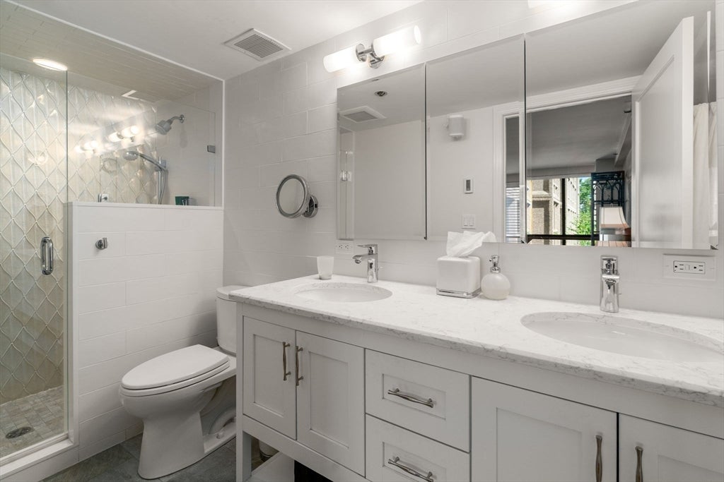 1731 Beacon Street #402, Brookline, MA Photo #13