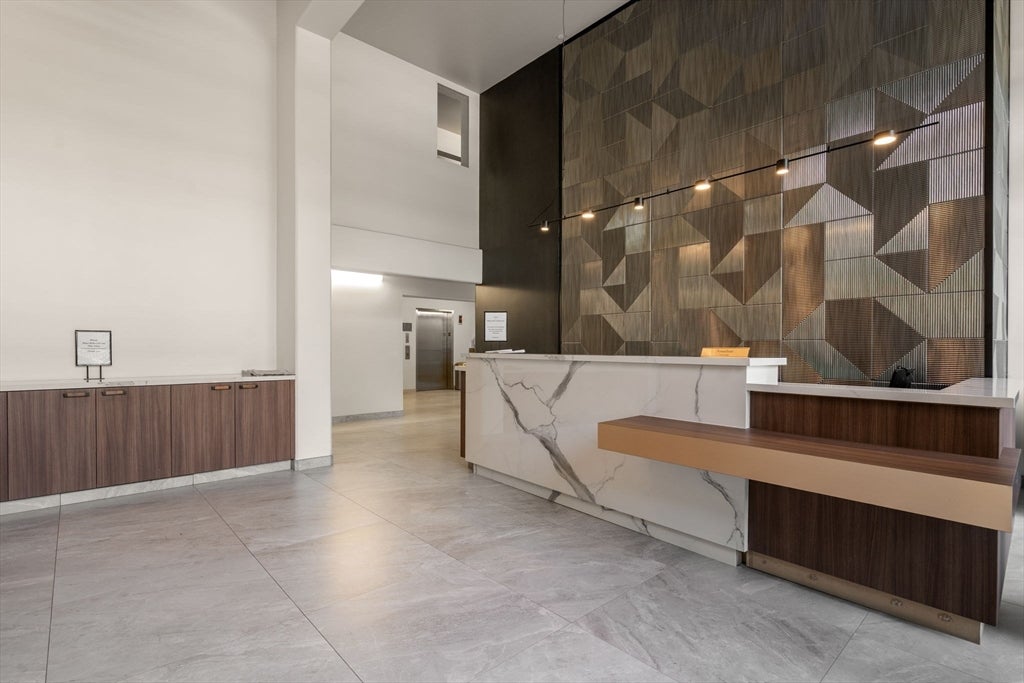 1731 Beacon Street #402, Brookline, MA Photo #20