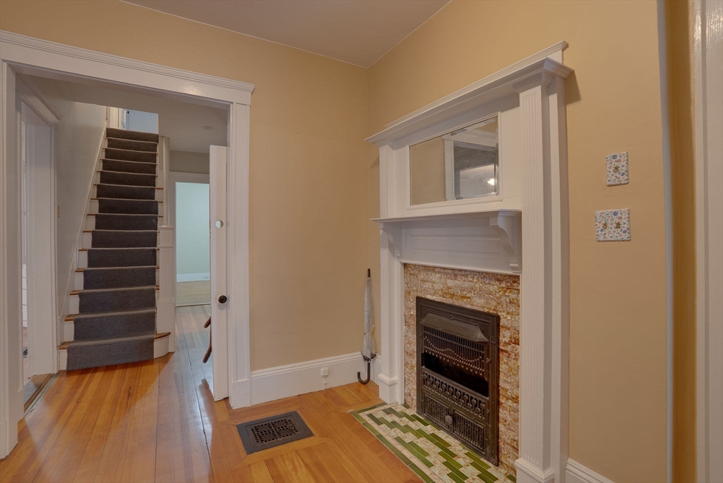 40 Simpson Ave