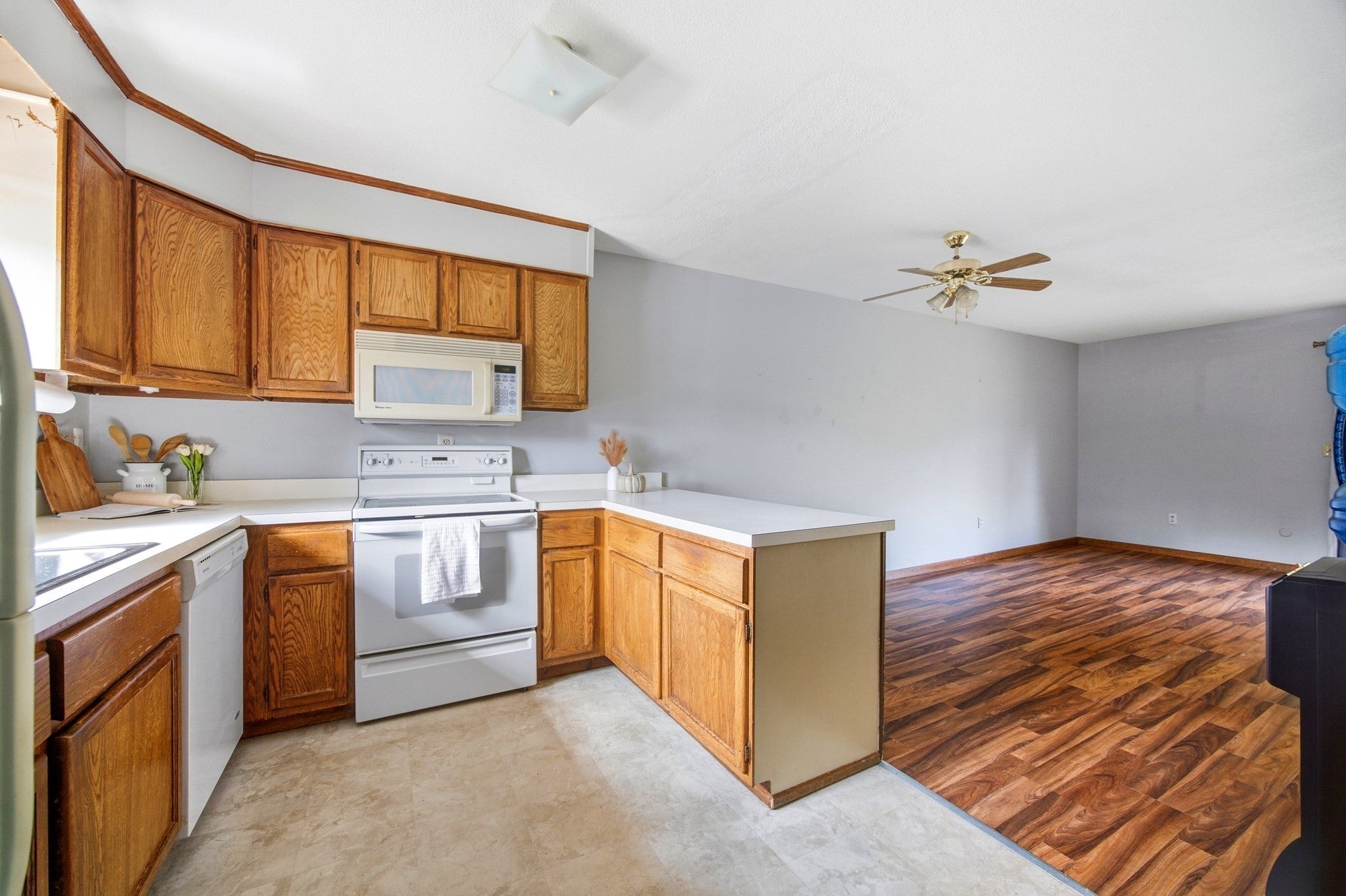 220 Beekman Dr #220, Agawam, MA Photo #4