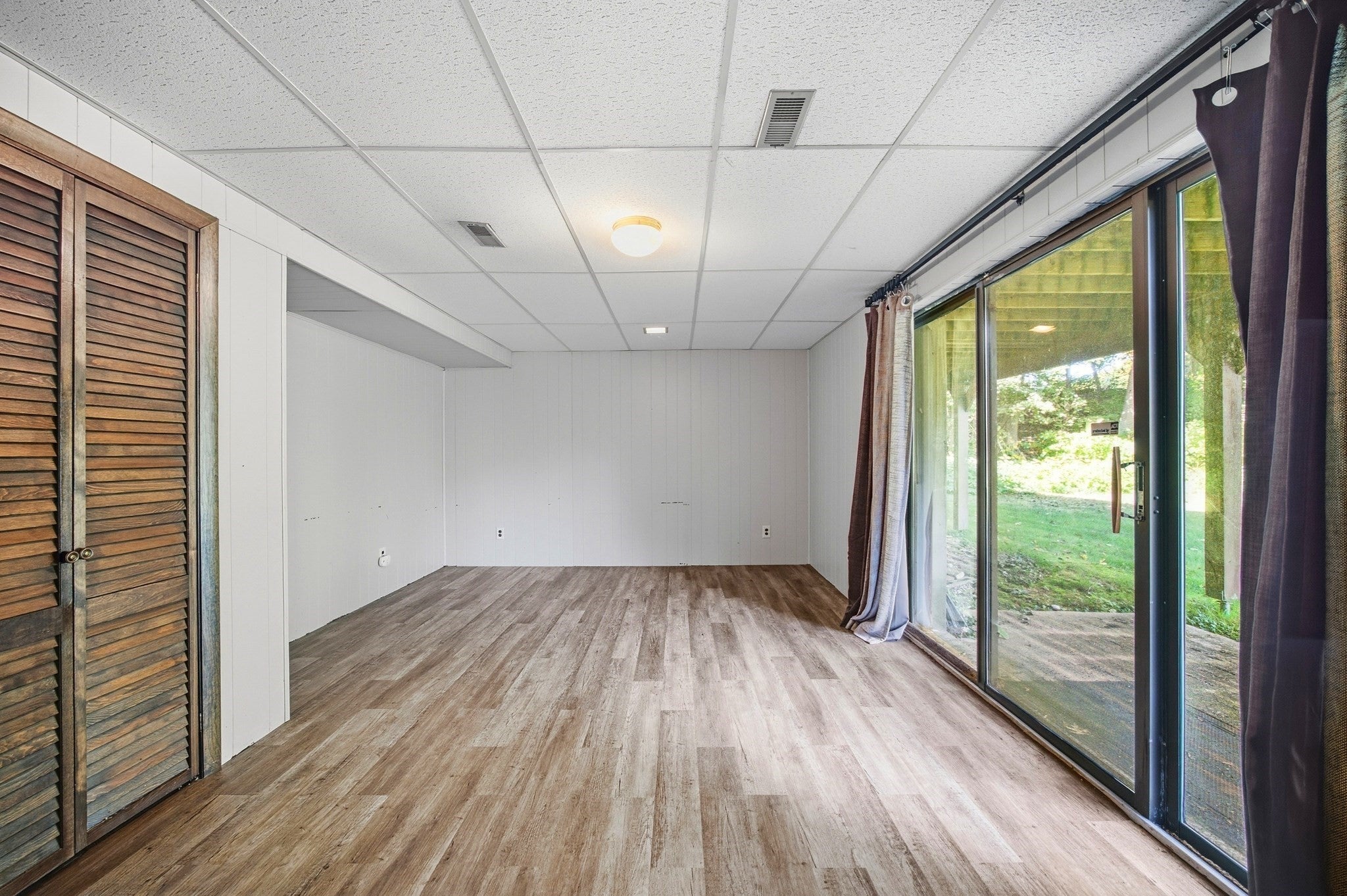 220 Beekman Dr #220, Agawam, MA Photo #28